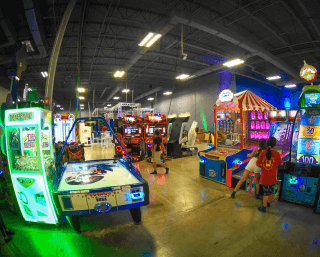 Arcade - Bravoz Entertainment Center